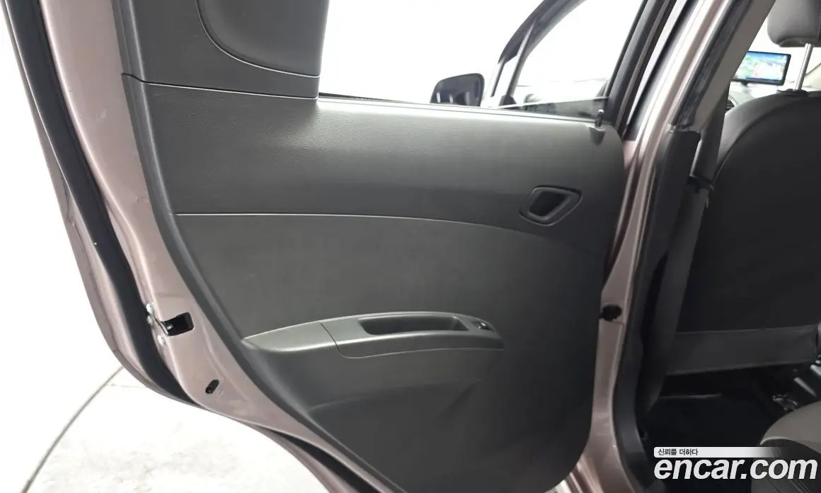 Chevrolet Spark 2012 1.0 автомат (гидро), фото 15