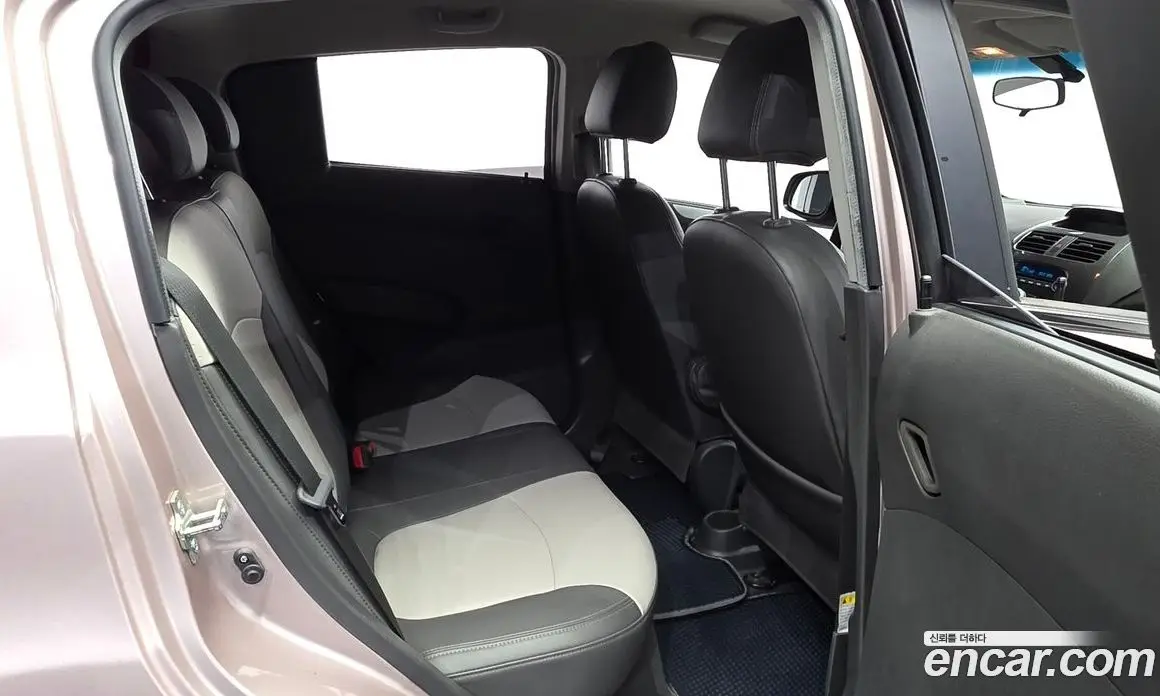 Chevrolet Spark 2012 1.0 автомат (гидро), фото 17