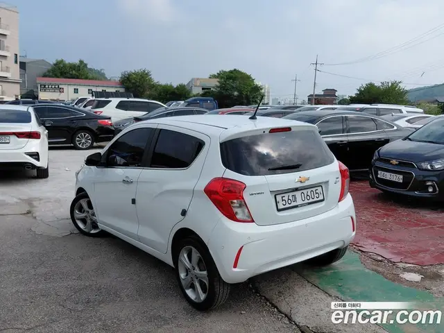 Chevrolet Spark 2015 1.0 автомат (гидро), миниатюра 2