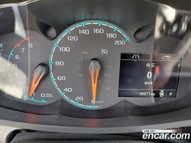 Chevrolet Spark 2015 1.0 автомат (гидро), миниатюра 5