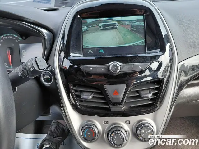 Chevrolet Spark 2015 1.0 автомат (гидро), миниатюра 8