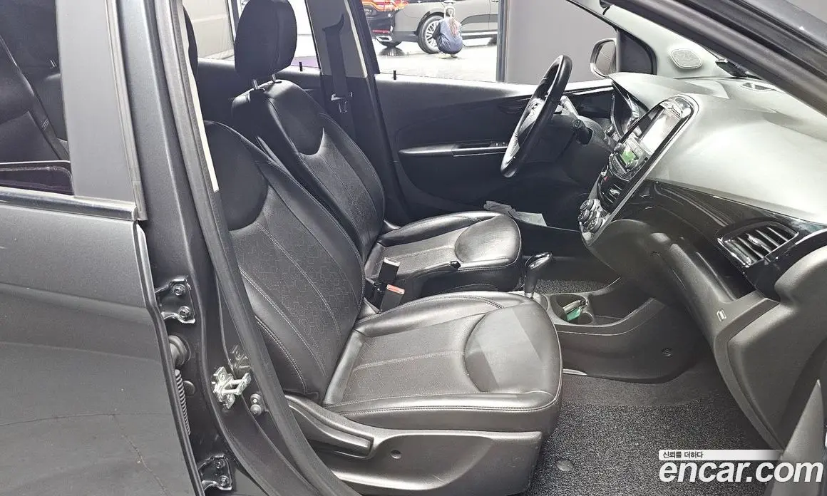 Chevrolet Spark 2016 1.0 автомат (гидро), фото 13