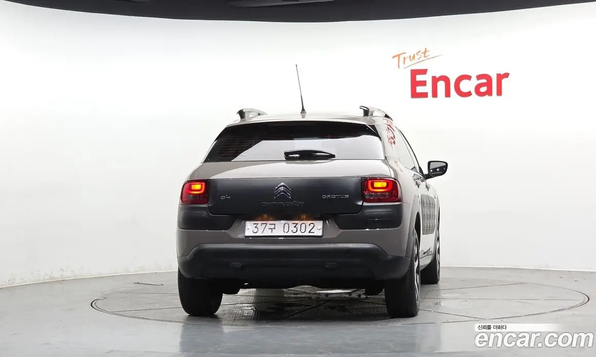 Citroen C4 Cactus 2016 1.6 автомат (гидро), фото 4