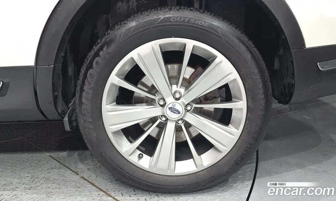 Ford Explorer 2018 3.5 автомат (гидро), фото 7