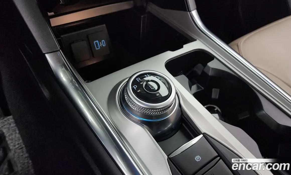 Ford Explorer 2023 2.3 автомат (гидро), фото 12