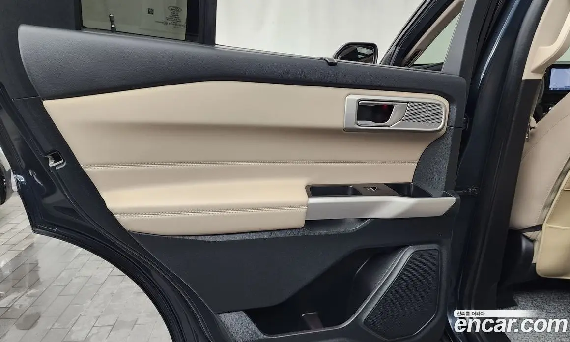 Ford Explorer 2023 2.3 автомат (гидро), фото 15