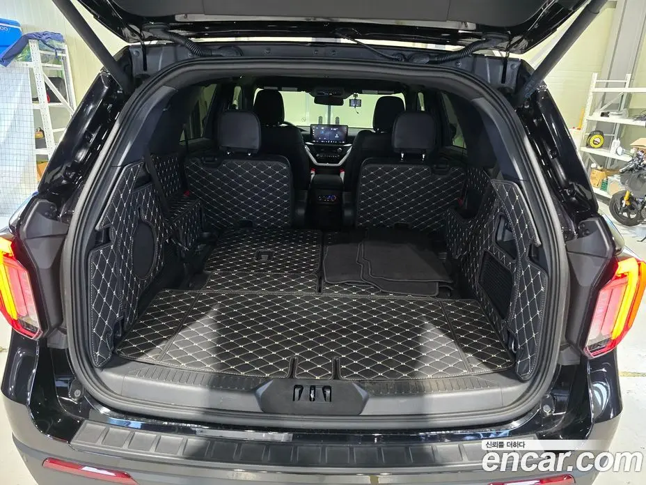 Ford Explorer 2025 2.3 автомат (гидро), фото 16
