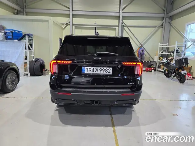 Ford Explorer 2025 2.3 автомат (гидро), миниатюра 3