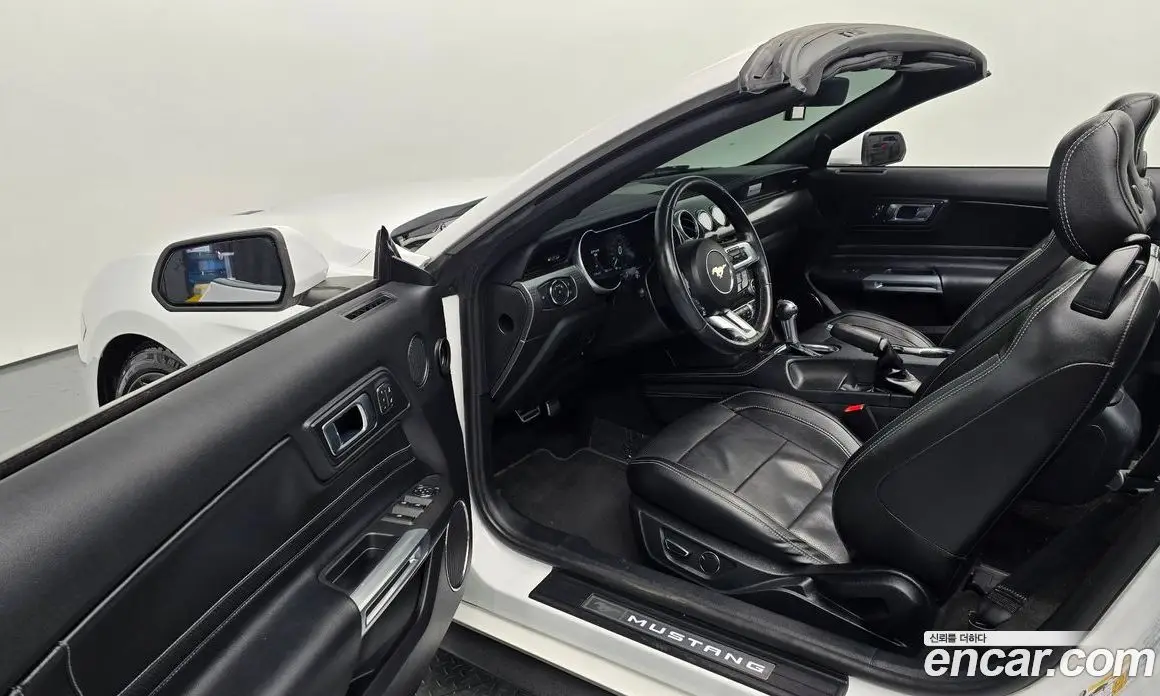Ford Mustang 2018 2.3 автомат (гидро), фото 11