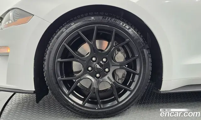 Ford Mustang 2018 2.3 автомат (гидро), миниатюра 5
