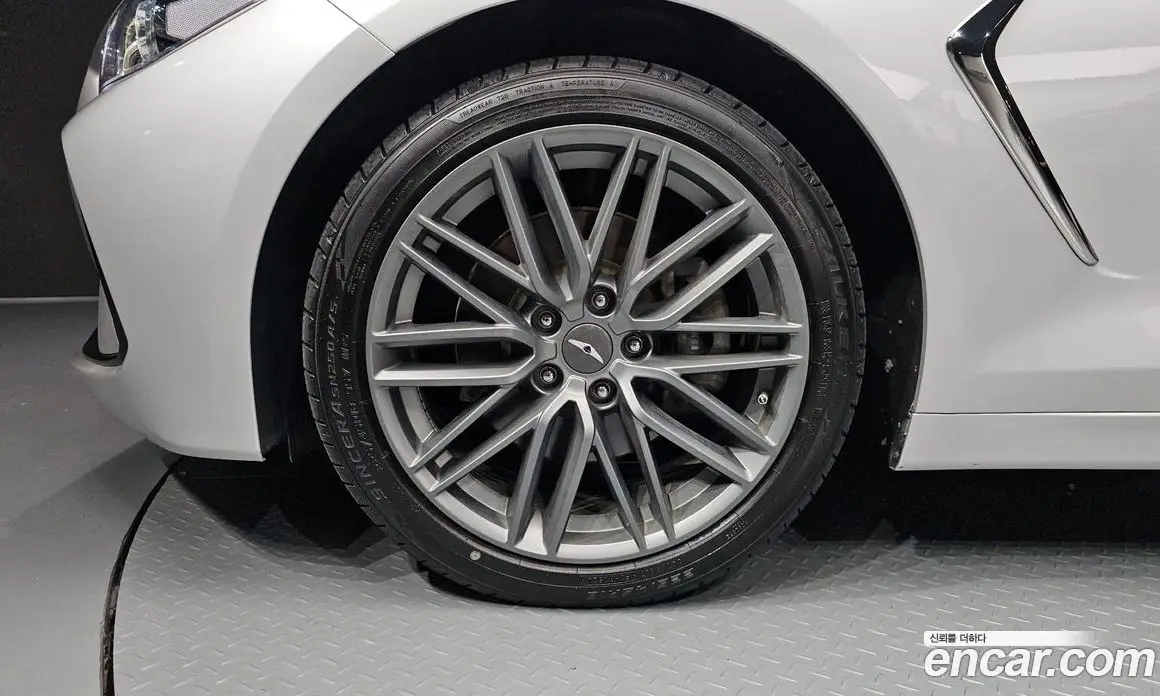Genesis G70 2018 2.0 автомат (гидро), фото 5