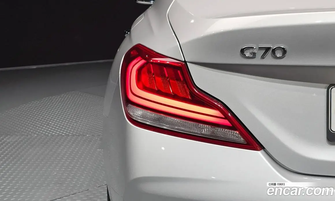 Genesis G70 2018 2.0 автомат (гидро), фото 9