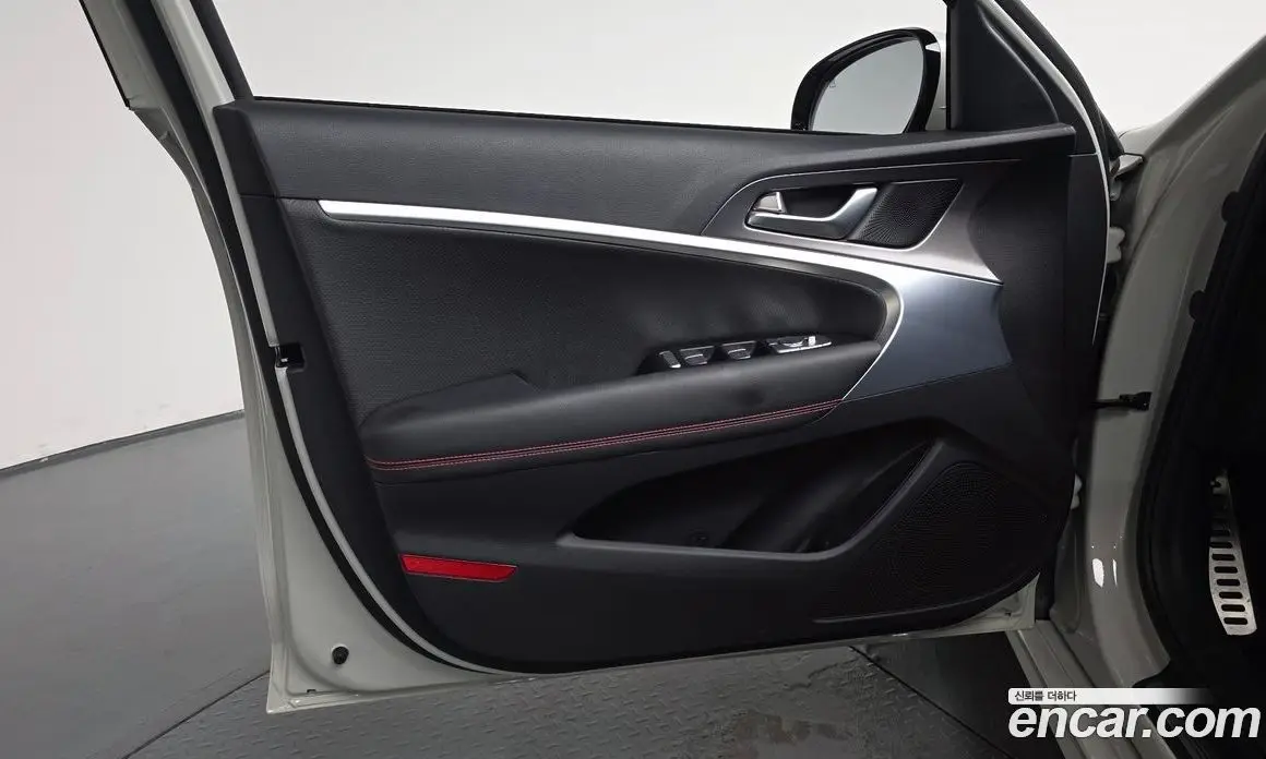 Genesis G70 2024 2.5 автомат (гидро), фото 13