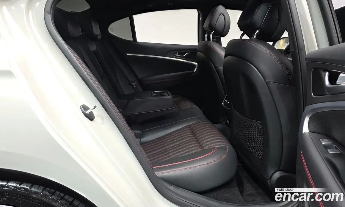 Genesis G70 2024 2.5 автомат (гидро), фото 16