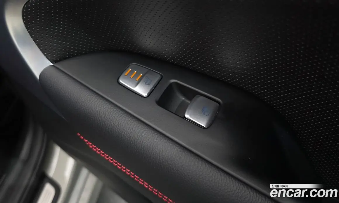 Genesis G70 2024 2.5 автомат (гидро), фото 26