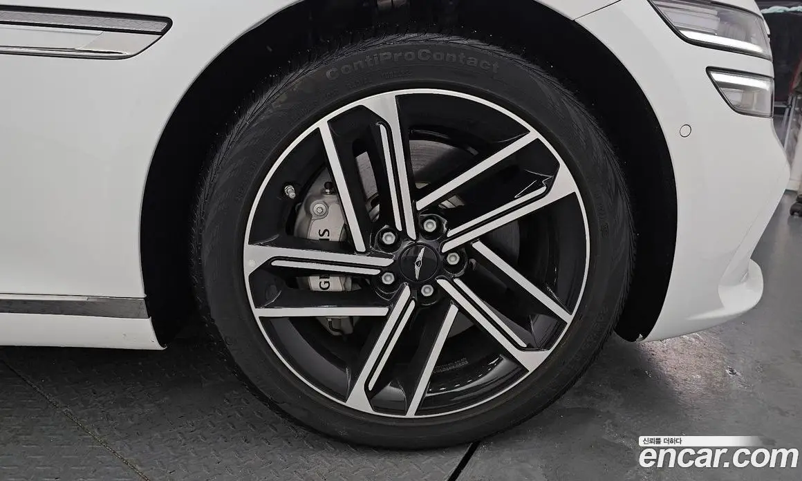 Genesis G80 2025 2.5 автомат (гидро), фото 6