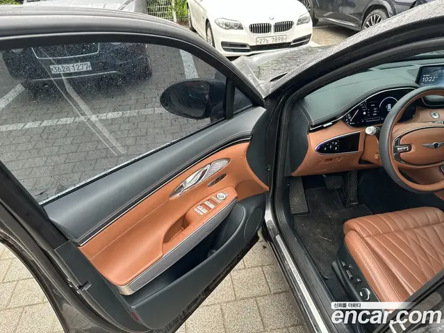 Genesis GV70 2023 2.5 автомат (гидро), миниатюра 11