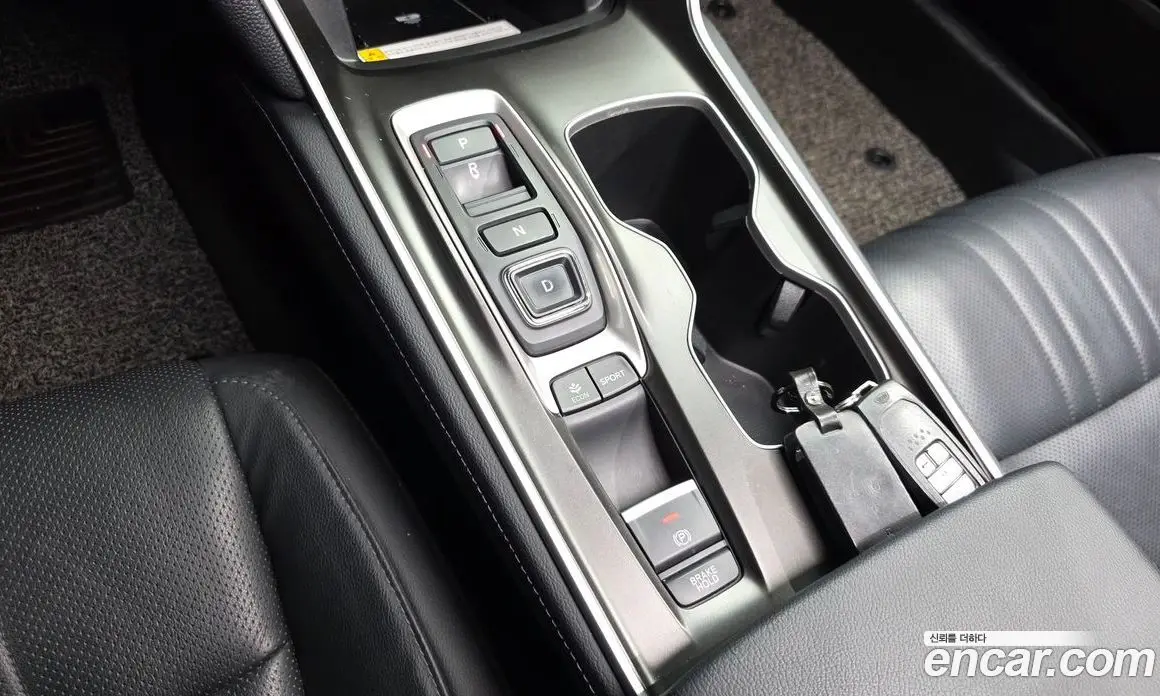 Honda Accord 2018 2.0 автомат (гидро), фото 12
