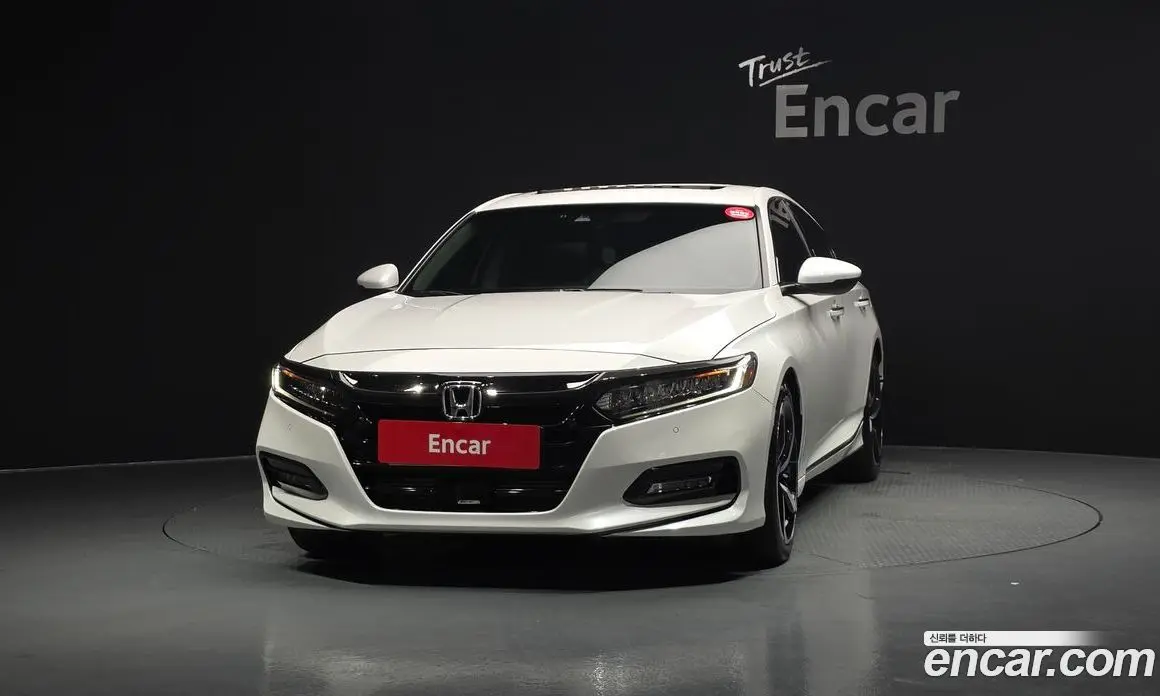 Honda Accord 2018 2.0 автомат (гидро), фото 3