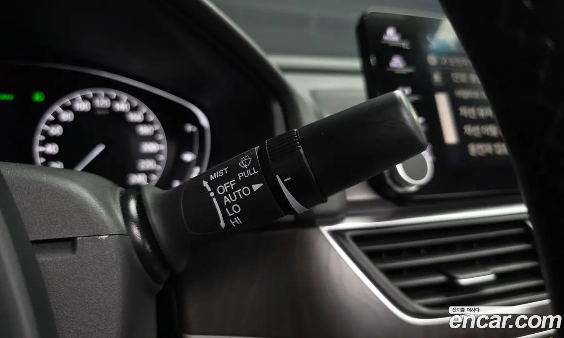 Honda Accord 2018 2.0 автомат (гидро), фото 39