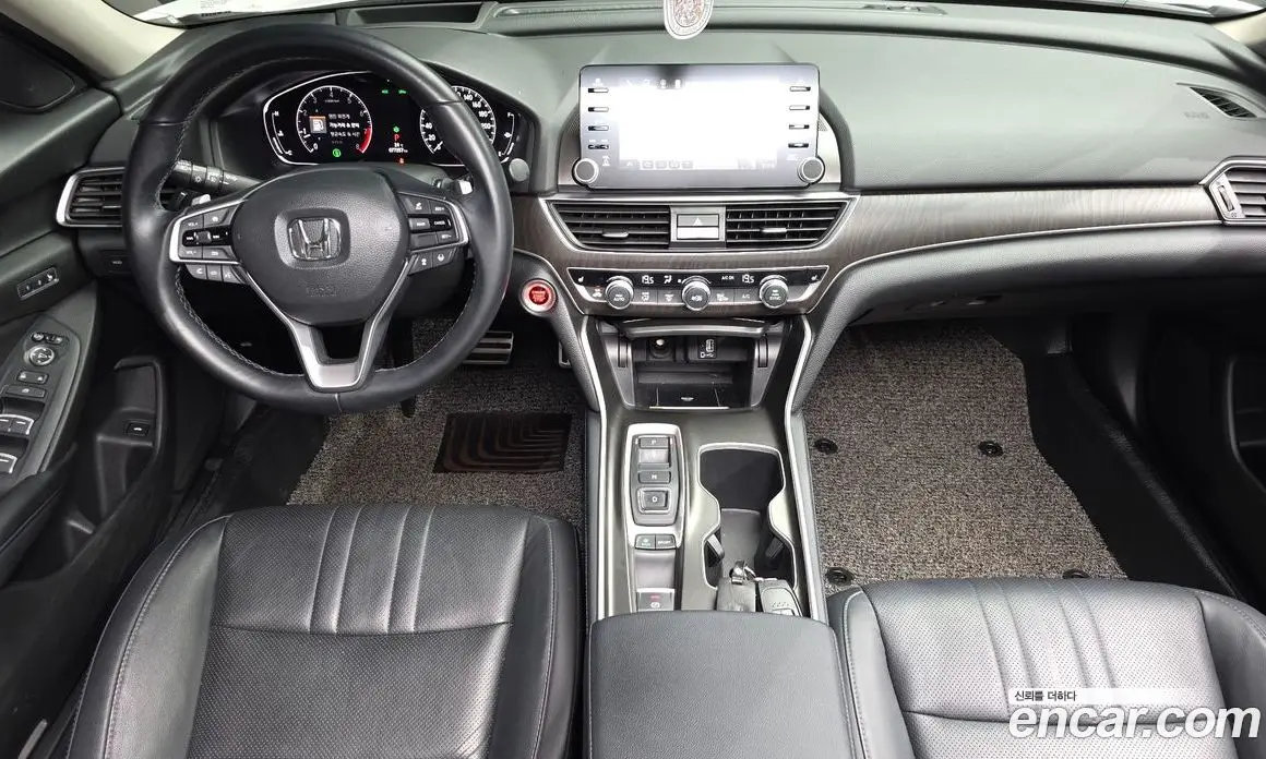 Honda Accord 2018 2.0 автомат (гидро), фото 10