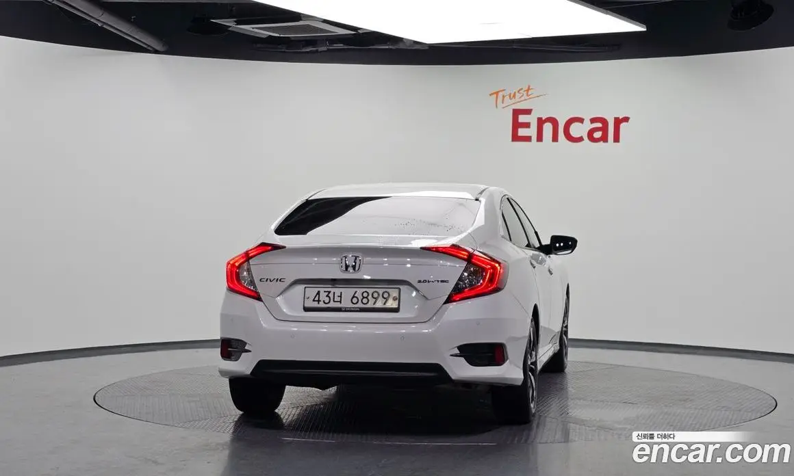 Honda Civic 2018 2.0 автомат (гидро), фото 4