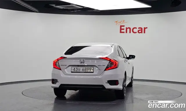 Honda Civic 2018 2.0 автомат (гидро), миниатюра 4