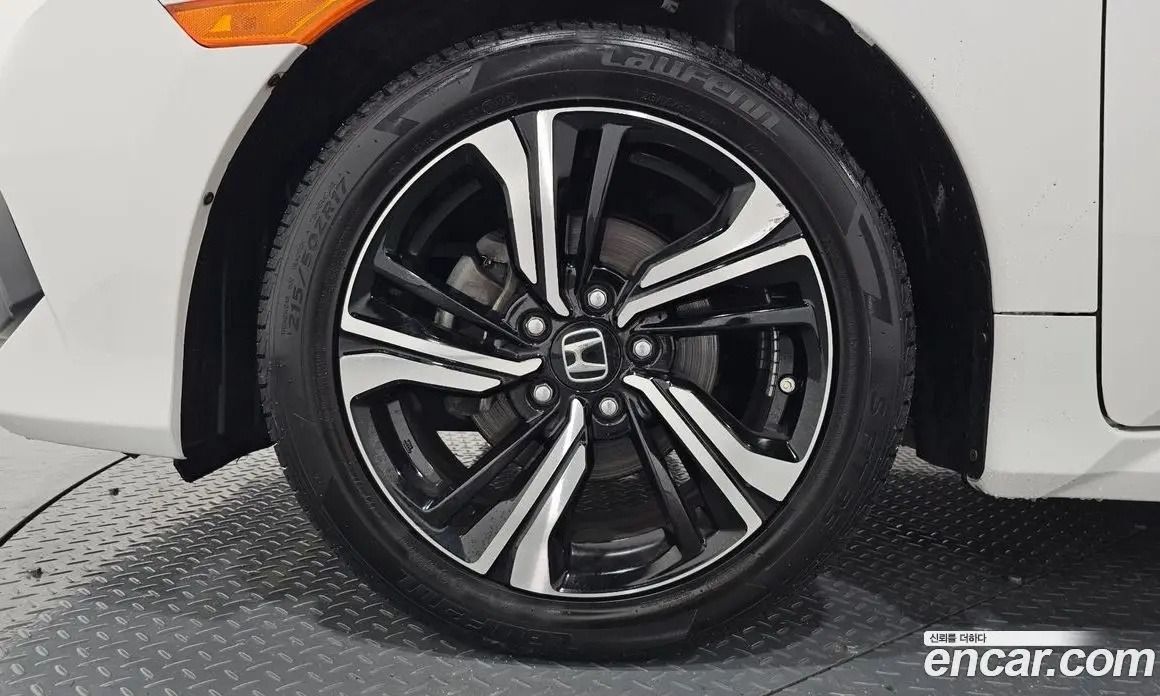 Honda Civic 2018 2.0 автомат (гидро), фото 5
