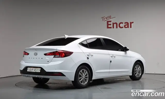 Hyundai Avante 2019 1.6 автомат (гидро), миниатюра 1