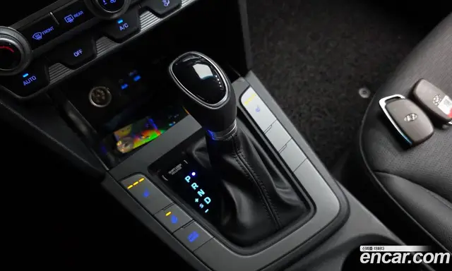 Hyundai Avante 2019 1.6 автомат (гидро), миниатюра 11