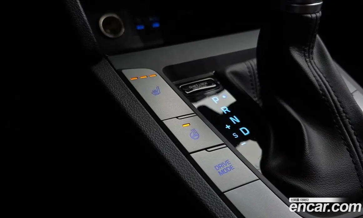 Hyundai Avante 2019 1.6 автомат (гидро), фото 24