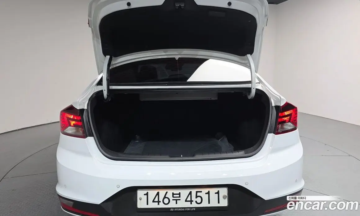 Hyundai Avante 2019 1.6 автомат (гидро), фото 25