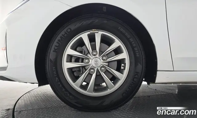 Hyundai Avante 2019 1.6 автомат (гидро), миниатюра 4