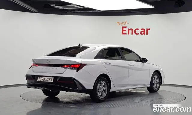 Hyundai Avante 2023 1.6 автомат (гидро), миниатюра 2