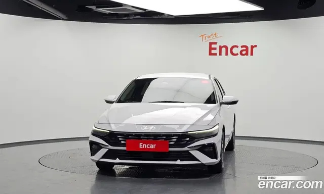 Hyundai Avante 2023 1.6 автомат (гидро), миниатюра 3