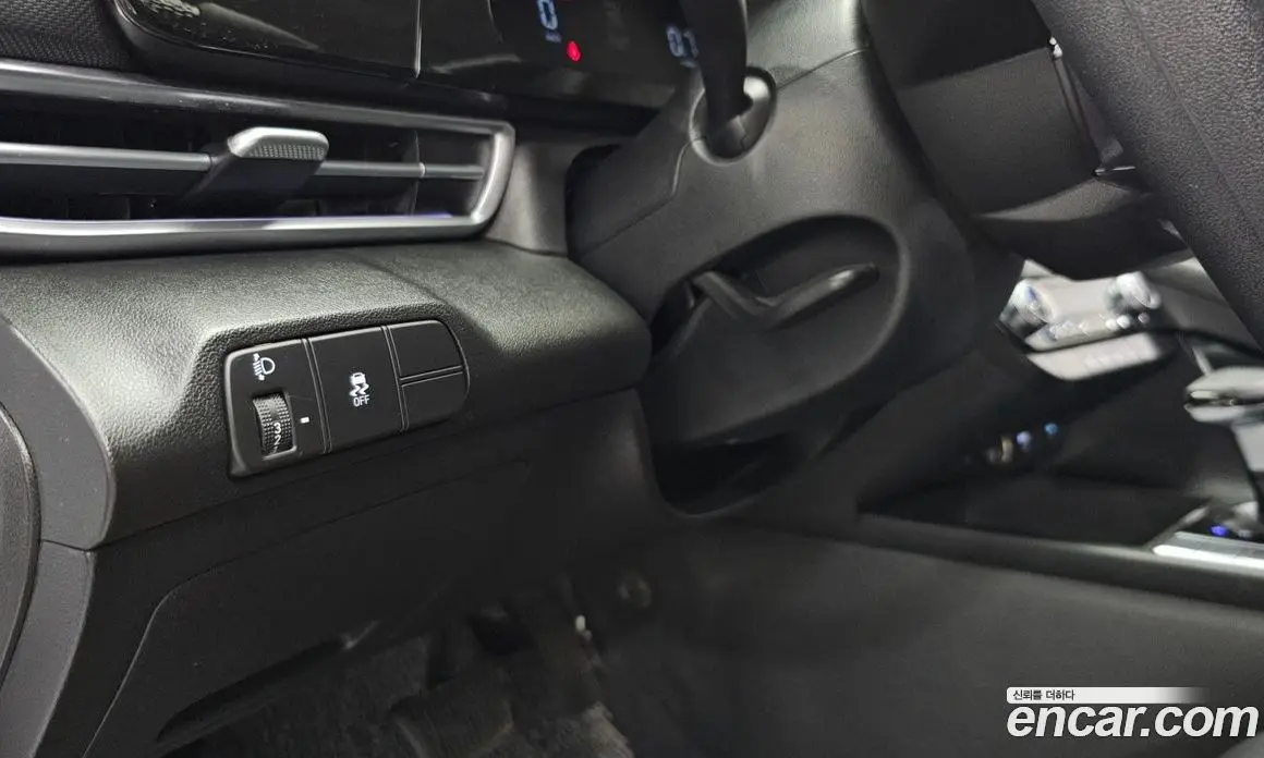 Hyundai Avante 2023 1.6 автомат (гидро), фото 27