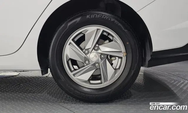 Hyundai Avante 2023 1.6 автомат (гидро), миниатюра 7