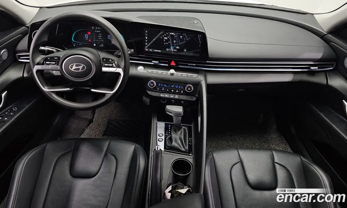Hyundai Avante 2023 1.6 автомат (гидро), фото 10