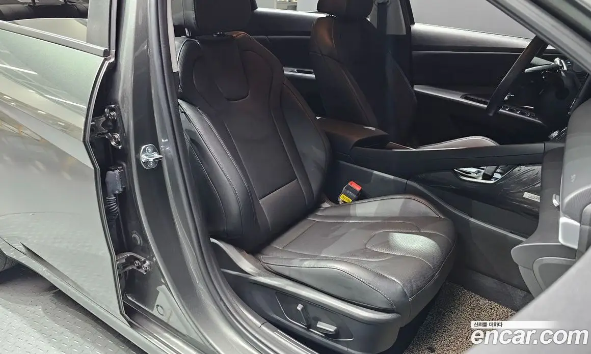 Hyundai Avante 2025 1.6 автомат (гидро), фото 11