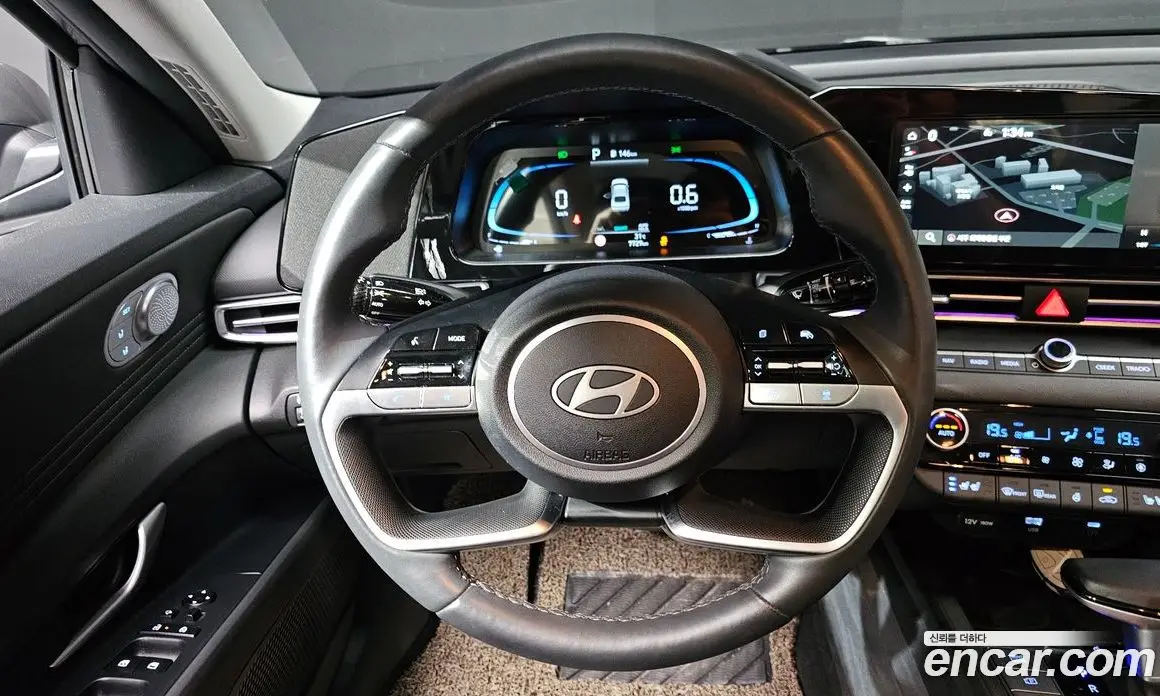 Hyundai Avante 2025 1.6 автомат (гидро), фото 14