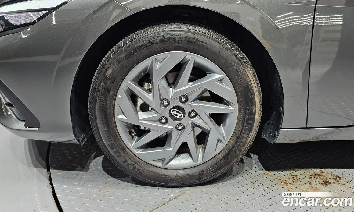 Hyundai Avante 2025 1.6 автомат (гидро), фото 5
