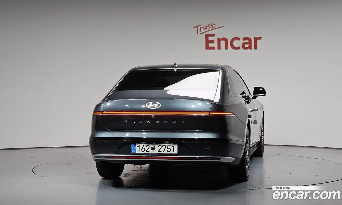 Hyundai Grandeur 2023 2.5 автомат (гидро), фото 3