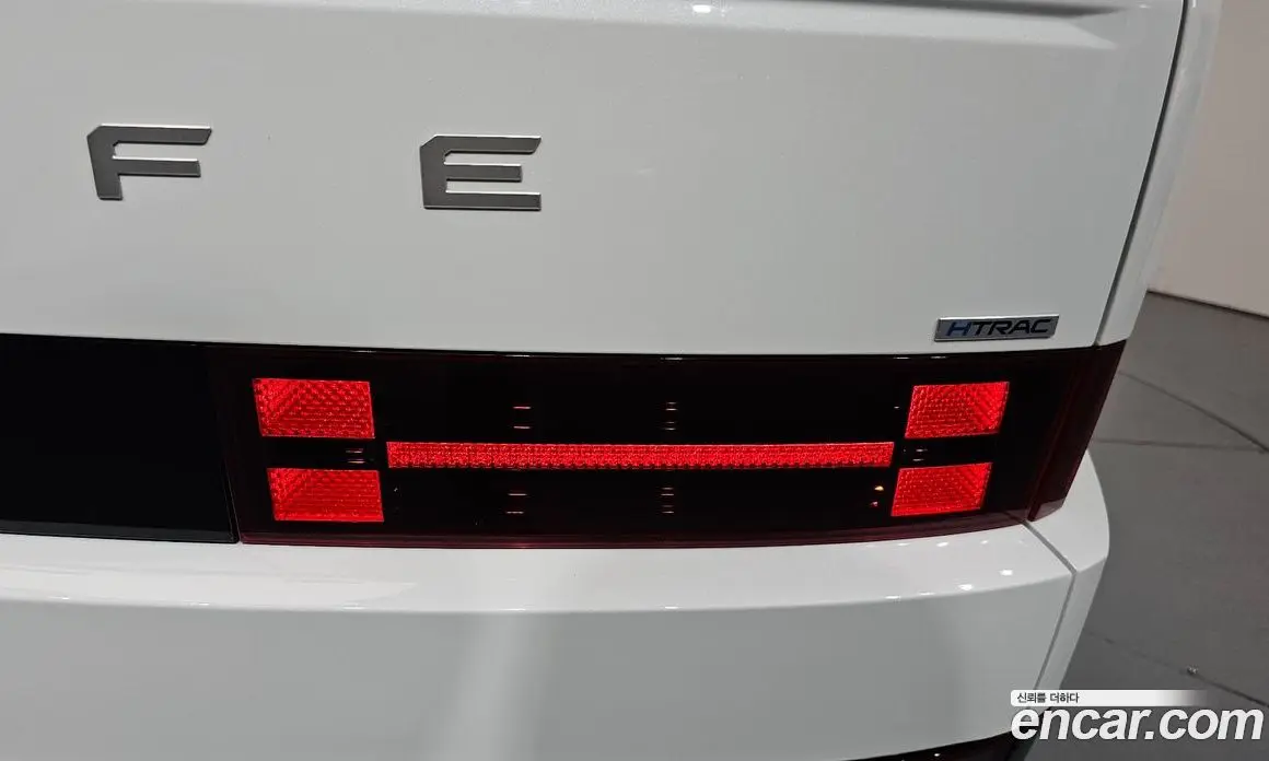 Hyundai Santa Fe 2025 2.5 автомат (гидро), фото 8