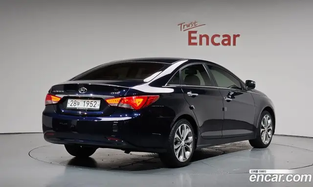 Hyundai Sonata 2013 2.0 автомат (гидро), миниатюра 2
