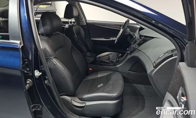 Hyundai Sonata 2013 2.0 автомат (гидро), миниатюра 12