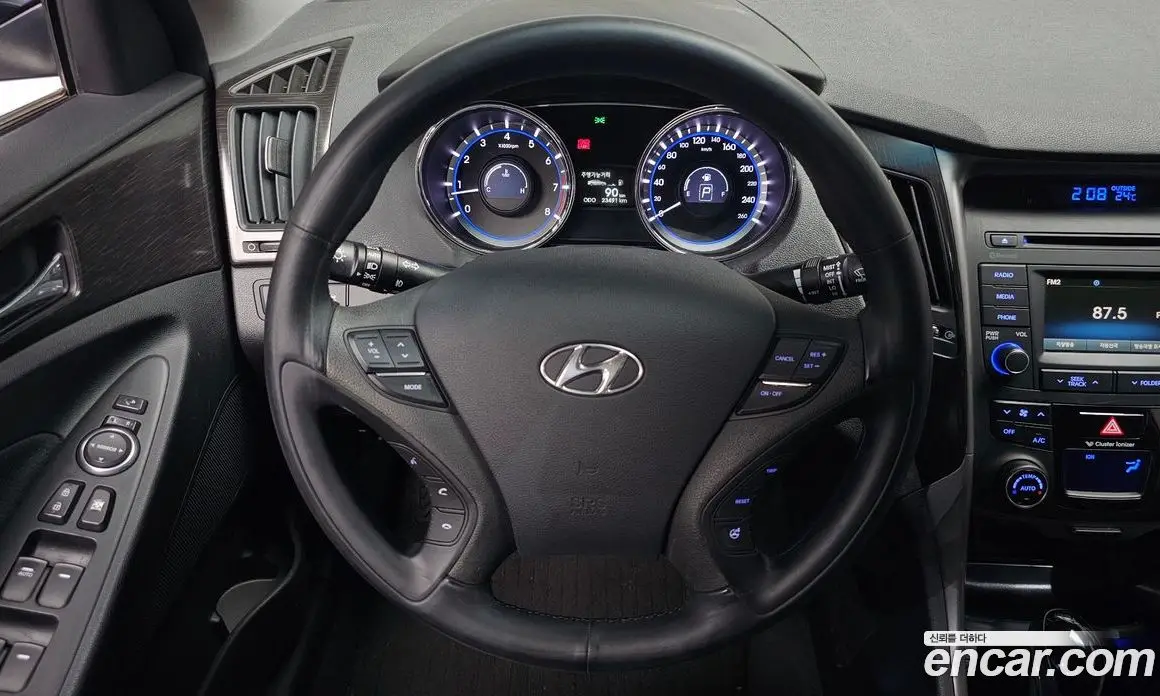 Hyundai Sonata 2013 2.0 автомат (гидро), фото 13