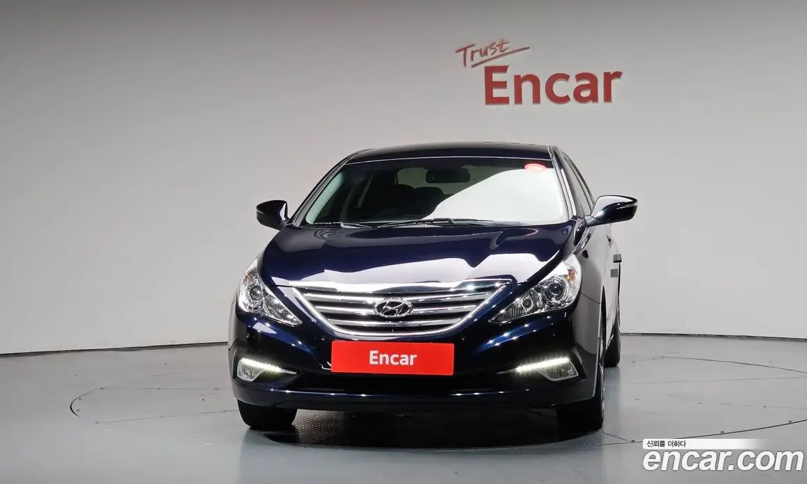 Hyundai Sonata 2013 2.0 автомат (гидро), фото 3