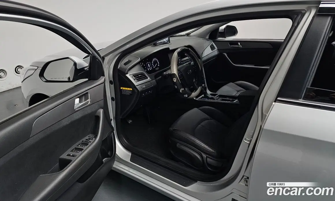 Hyundai Sonata 2014 2.0 автомат (гидро), фото 12