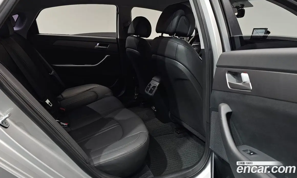 Hyundai Sonata 2014 2.0 автомат (гидро), фото 16