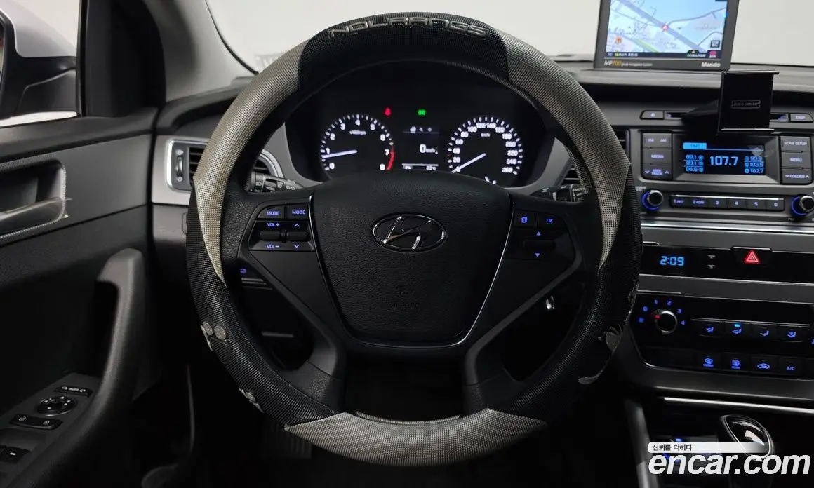 Hyundai Sonata 2014 2.0 автомат (гидро), фото 18